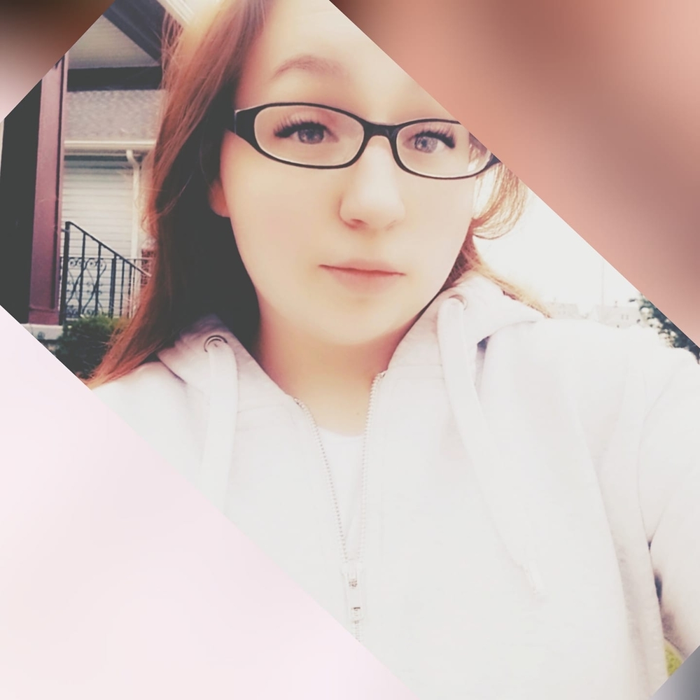 Meet your Posher, Alexandra